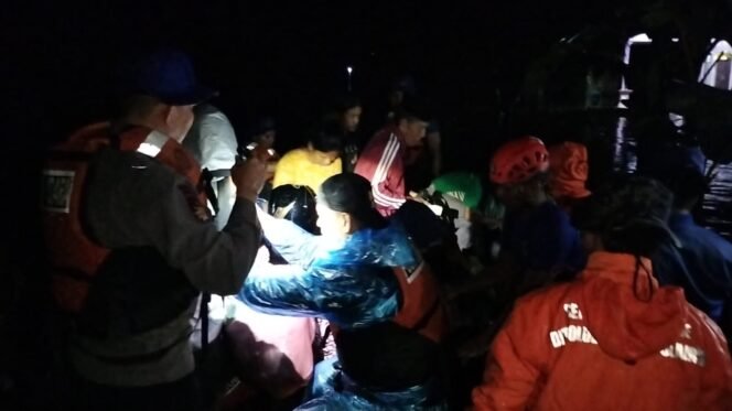 
Banjir Susulan di Padang Pariaman, 250 Warga Dievakuasi