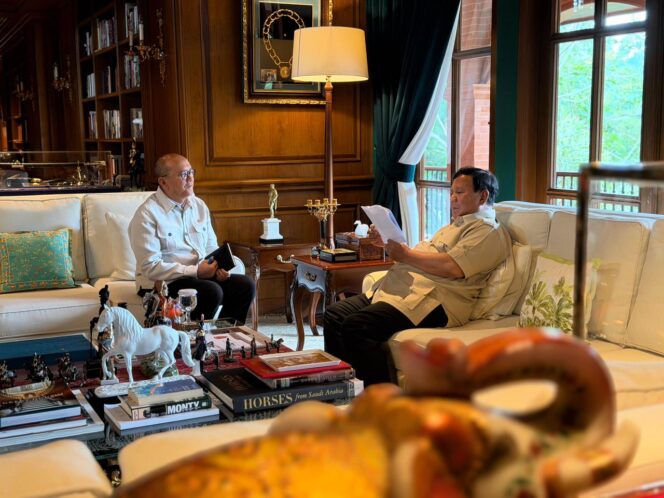 
Prabowo Terima Kepala BPI Danantara di Hambalang, Bahas Proyek Hilirisasi dan Waste to Energy