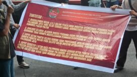 Aliansi Pemuda Daerah Sumatera Selatan (APD-SS) menggelar aksi demo di depan Kantor Wali Kota Palembang, Selasa, 6 Januari 2026/ist.
