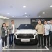 PT Hyundai Motors Indonesia (HMID) resmi memperkenalkan New CRETA Alpha, varian terbaru yang membawa peningkatan signifikan pada sisi desain, kenyamanan, dan teknologi, sekaligus menegaskan arah Hyundai ke segmen SUV-B yang semakin kompetitif. Foto : Istimewa