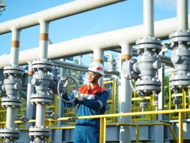 Ilustrasi pekerja Pertamina. Foto : Ist