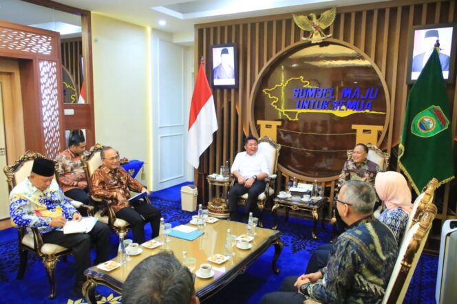 
Herman Deru Optimistis Empat Fly Over Perlintasan Kereta Tuntas 2027