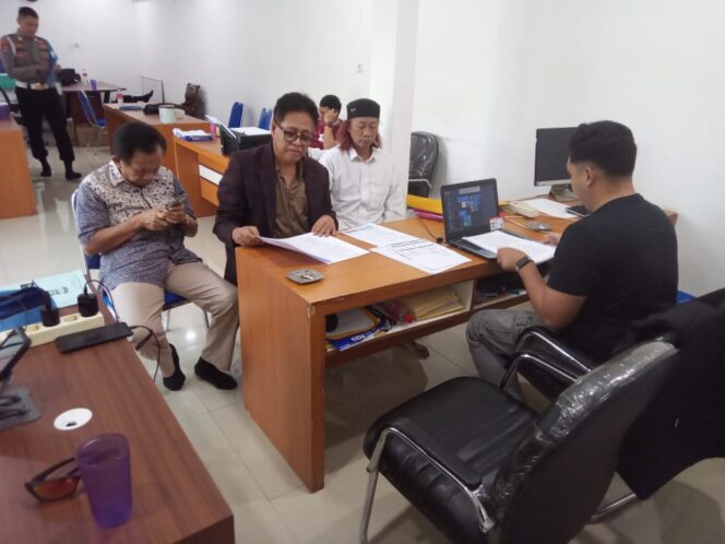 
Terkait Pemberitaan Viral Mantan Anggota DPRD Eddy Rianto Laporkan Oknum Penyidik Polres Prabumulih Dilaporkan ke Propam Mabes Polri