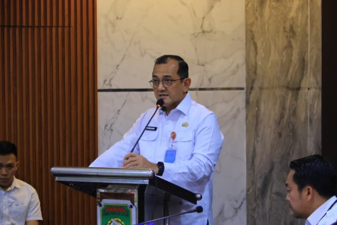 
Sekda Edward Candra Tekankan Pengelolaan Sumber Daya Air Berkelanjutan