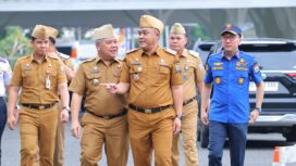 Sekda Palembang, Aprizal Hasyim saat menghadiri apel bersama ASN di Halaman Rumah Dinas Wali Kota Palembang, Senin 2 Februari 2026/ist.