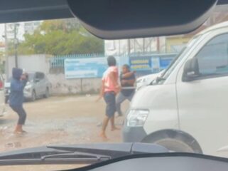 Suasana bentrokan senjata tajam di Jalan Sudirman Palembang. Foto : Istimewa