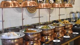 BATIQA Hotel Palembang resmi meluncurkan paket buka puasa bertema “Lentera Pak Sabar” dengan konsep kampung tempo dulu/ist.