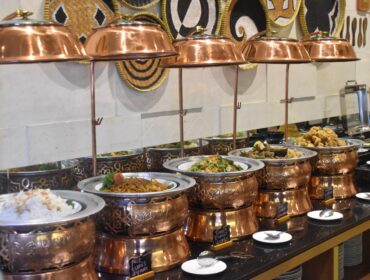 BATIQA Hotel Palembang resmi meluncurkan paket buka puasa bertema “Lentera Pak Sabar” dengan konsep kampung tempo dulu/ist.