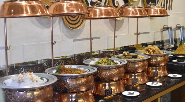 BATIQA Hotel Palembang resmi meluncurkan paket buka puasa bertema “Lentera Pak Sabar” dengan konsep kampung tempo dulu/ist.