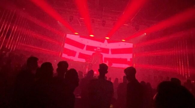 Ilustrasi tempat hiburan malam. 