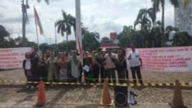 Purnawirawan TNI saat mendatangi DPRD Sumsel. Foto : Istimewa