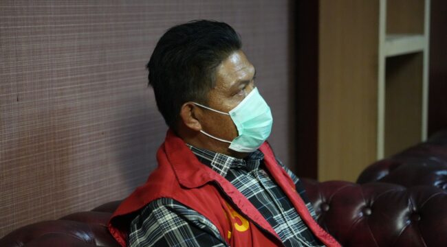 Anggota DPRD Muara Enim saat berada d Kejati Sumsel usai di OTT. Foto : Kejati Sumsel