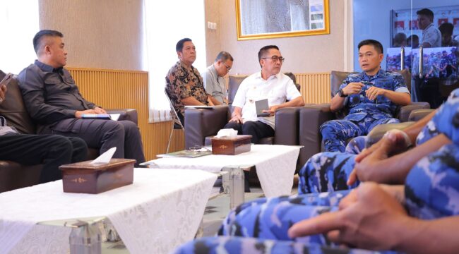 Wali Kota Palembang, Ratu Dewa, dalam Rapat Koordinasi di Mako Lanud SMH, Jumat, 20 Februari 2026/ist. 