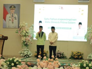 Wali Kota dan Wakil Wali Kota Palembang, Ratu Dewa-Prima Salam.