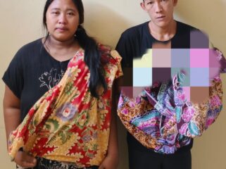 Kedua pelaku yang hendak menjual bayi. Foto : Polda Sumsel
