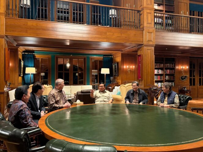 
Prabowo Tekankan Semangat Indonesia Incorporated dalam Dialog Strategis Bersama Pengusaha Nasional