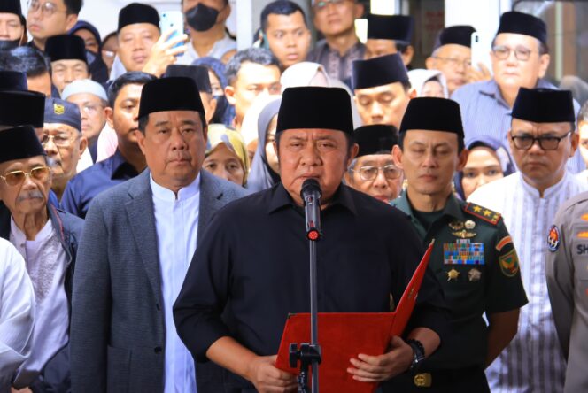 
Herman Deru Pimpin Upacara Pelepasan Jenazah Alex Noerdin Secara Kedinasan