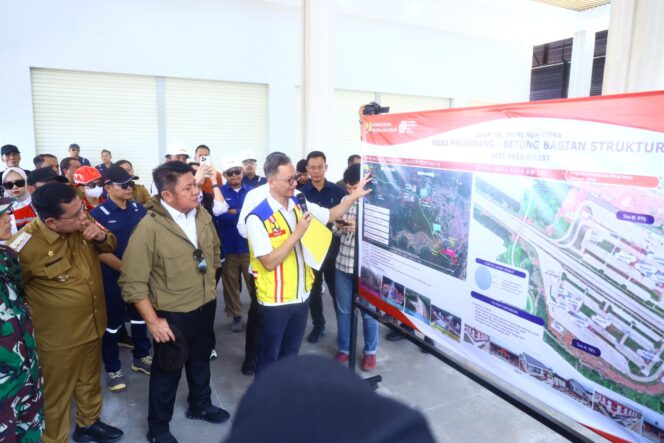 
Herman Deru Tinjau Kesiapan Jalur Mudik Tol Kapal Betung Jelang Operasi Ketupat 2026