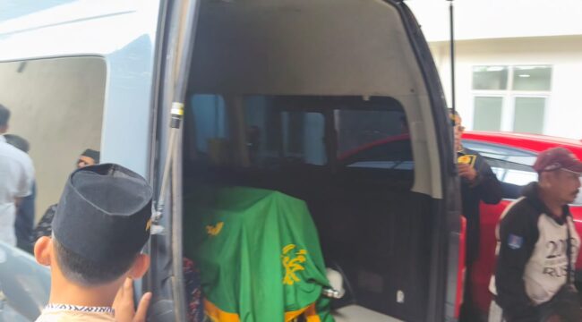 Jenazah hendak ke rumah duka. Foto : Istimewa