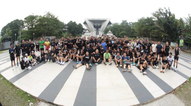 Puluhan anak muda di Palembang saat berkumpul di Monpera dalam gelaran Grand Filano Run The City. Foto : Yamaha Thamrin
