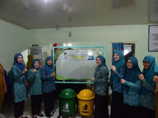 Ketua TP PKK, Dewi Sastarani, menghadiri kegiatan Monitoring dan Evaluasi (Monev) program di Kelurahan Sri Mulya, Kecamatan Sematang Borang/ist. 