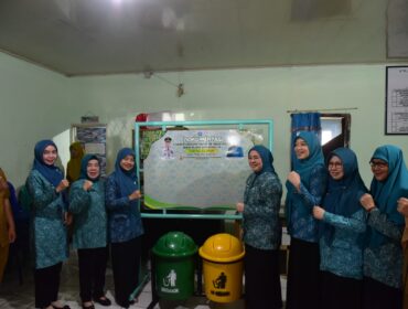Ketua TP PKK, Dewi Sastarani, menghadiri kegiatan Monitoring dan Evaluasi (Monev) program di Kelurahan Sri Mulya, Kecamatan Sematang Borang/ist. 