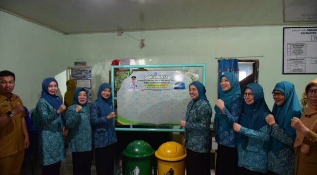 Ketua TP PKK, Dewi Sastarani, menghadiri kegiatan Monitoring dan Evaluasi (Monev) program di Kelurahan Sri Mulya, Kecamatan Sematang Borang/ist. 