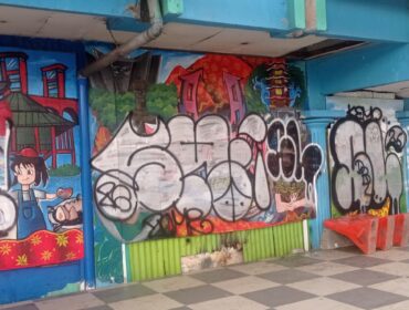 Aksi vandalisme yang merusak mural di kawasan Simpang Charitas, Palembang. Foto : Abdullah Toriq/Urban Id