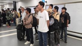 Belasan WNI yang hendak pulang ke Palembang dari Kamboja. Foto : Dok BP3MI