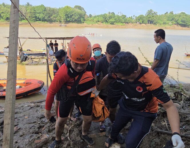 
Pemuda Sekayu Tenggelam di Sungai Musi, Tim Gabungan Evakuasi Korban dalam Dua Jam
