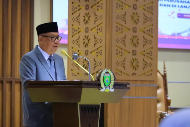
Cik Ujang Sampaikan Jawaban Gubernur atas Pandangan Fraksi Terkait Ranperda PT Sumsel Energi Gemilang