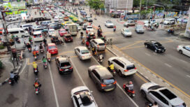 Heavy traffic Jam under Makkasan station in Ratchathewi, a district (khet) in central Bangkok, Thailand