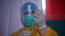 Ilustrasi vaksin. (foto: Ary Priyanto/Urban Id)
