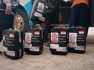 Sejumlah koper jemaah calon haji 2022 kloter embarkasi Palembang (Foto : Abdullah Toriq/Urban. Id)
