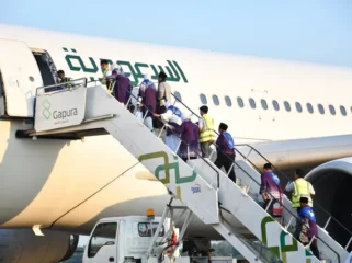 Kloter pertama jemaah haji 202 E6mberkasi Palembang hendak berangkat menuju Madinah menggunakan maskapai Saudi Arabia Airlines dengan nomor penerbangan SV 5403. Foto : Dok Kemenhaj Sumsel
