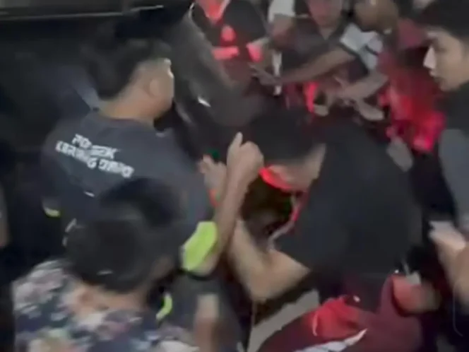 
Pelaku pelecehan seksual di Muratara saat diringkus Polisi. Dok. Polsek Karang Dapo