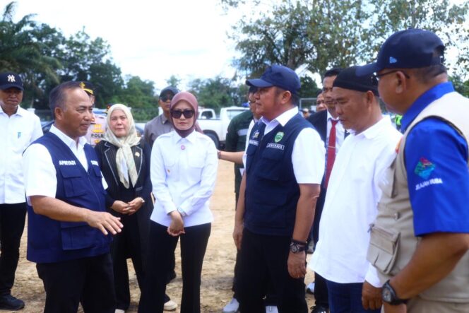 
Gubernur Herman Deru Resmikan Pembangunan Kembali Jembatan Air Lawai B