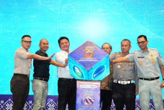 
Gubernur Herman Deru Launching SIGUNTANG, Dorong Digitalisasi dan Peningkatan Pajak Kendaraan di Sumsel