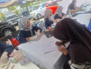 BRIMedika saat melakukan kegiatan pemeriksaan kesehatan gratis. Foto : Istimewa