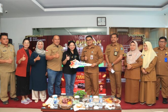 
Kebahagiaan Nasabah Warnai Undian Tabungan Pesirah Bank Sumsel Babel di Tanjungpandan