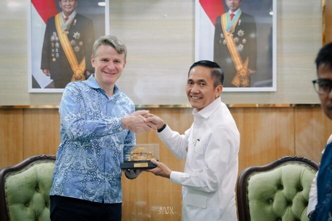 
Pertemuan resmi Pemkot Palembang dengan Duta Besar Australia untuk Indonesia, Roderick Brazier, di Rumah Dinas Wali Kota, Rabu, 8 April 2026.