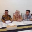 Owner Rumah Sirih Palembang, Ferizka Utami, bersama tim kuasa hukum/ist. 