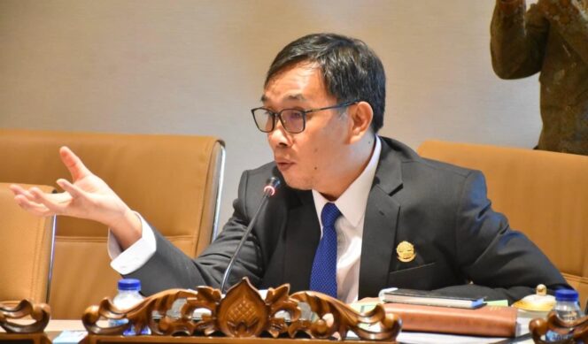 
Alfrenzi Panggarbesi Minta PTPN dan Wali Kota Pagar Alam Duduk Bersama Terkait Penutupan Desa Wisata Gunung Dempo