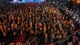 Peringatan Hari Tari Sedunia, ribuan penari dari berbagai latar belakang memadati lokasi Museum Sultan Mahmud Badaruddin II pada Rabu, 29 April 2026/ist. 