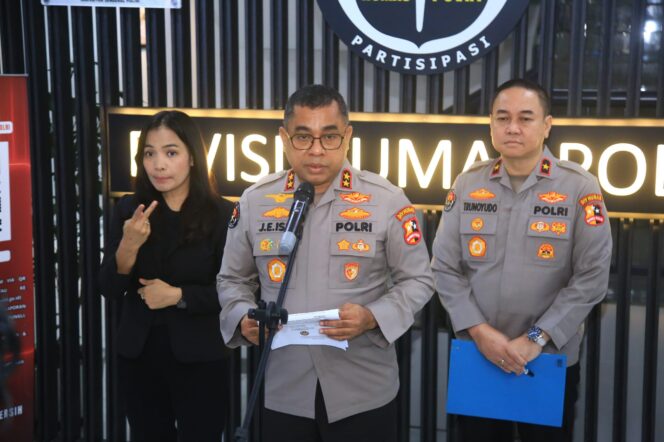 
Polri: Pelayanan Mudik Lebaran 2026 Berjalan Lancar, Kecelakaan Lalu Lintas Menurun