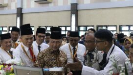 Asisten I Bidang Pemerintahan dan Kesra Setda Sumsel, Apriyadi, di sela-sela pelantikan Panitia Penyelenggara Ibadah Haji (PPIH) Embarkasi Palembang, Jumat (17/4/2026). Foto : Dok Kemenhaj Sumsel