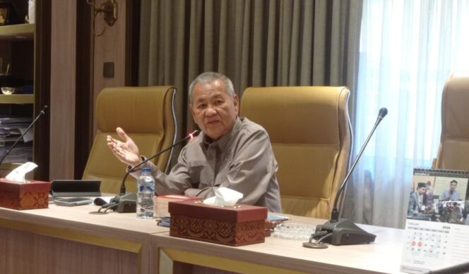 
Anggota Komisi I DPRD Provinsi Sumsel, Chairul S Matdiah. Foto : Abdullah Toriq/Urban Id