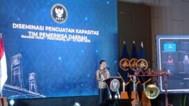 Ketua DKPP RI, Heddy Lukito saat membuka kegiatan Diseminasi Penguatan Kapasitas Tim Pemeriksa Daerah (TPD) di Palembang, Senin (20/4/2026). Foto : Abdullah Toriq/Urba Id