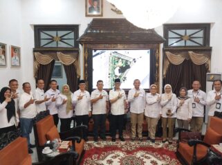 Bupati OKU audiensi pembentukan Loka BPOM di Rumah Dinas Bupati OKU, Rabu (22/4/2026). Foto : Kominfo OKU