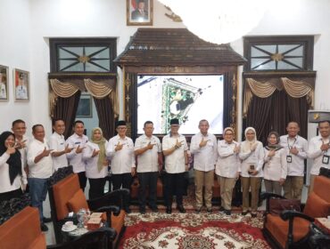 Bupati OKU audiensi pembentukan Loka BPOM di Rumah Dinas Bupati OKU, Rabu (22/4/2026). Foto : Kominfo OKU